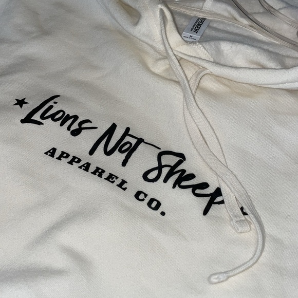 Lions Not Sheep cropped hoodie - Picture 3 of 5